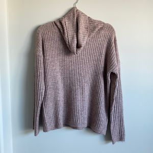 🌸Denver Hayes Turtleneck🌸